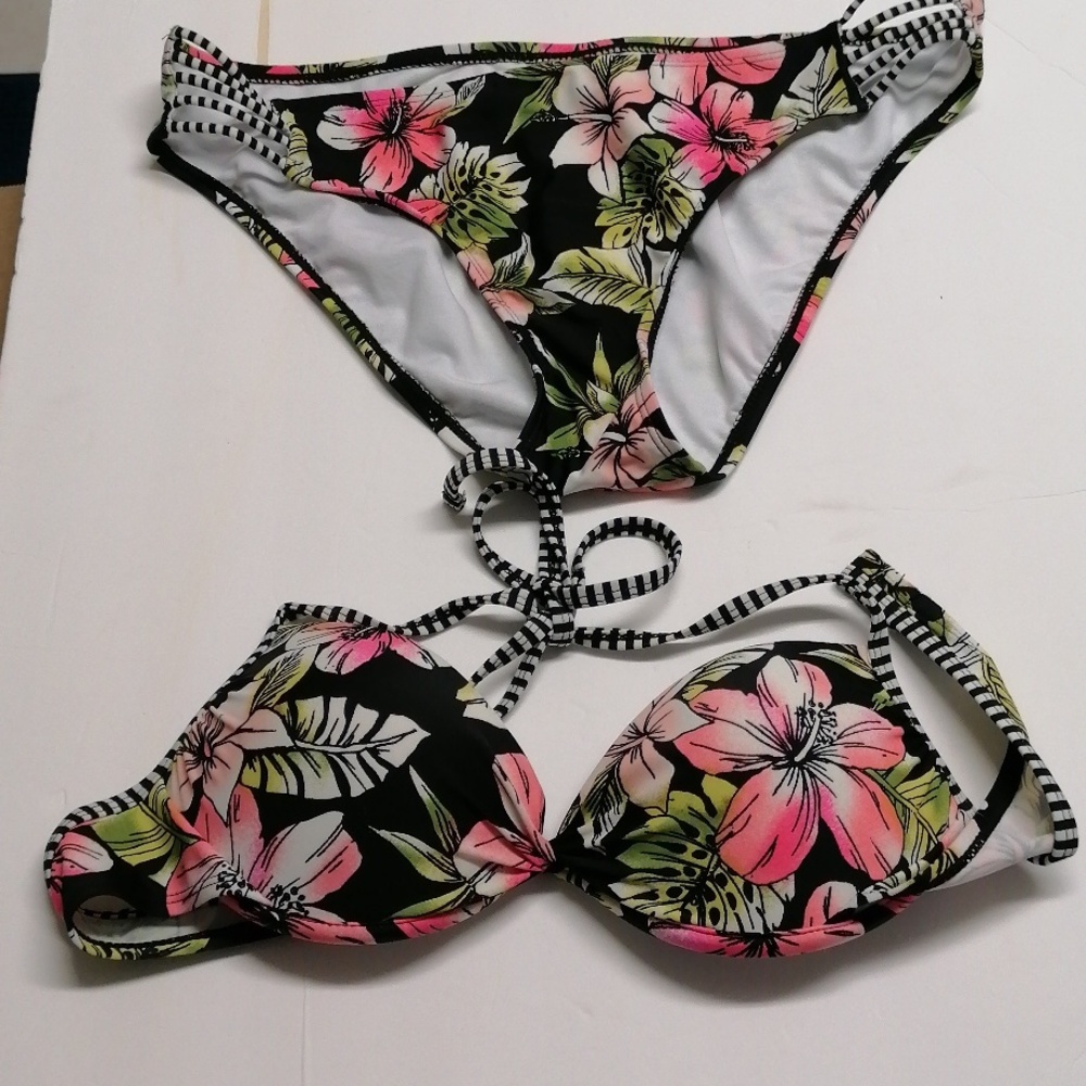 Ladies bikini